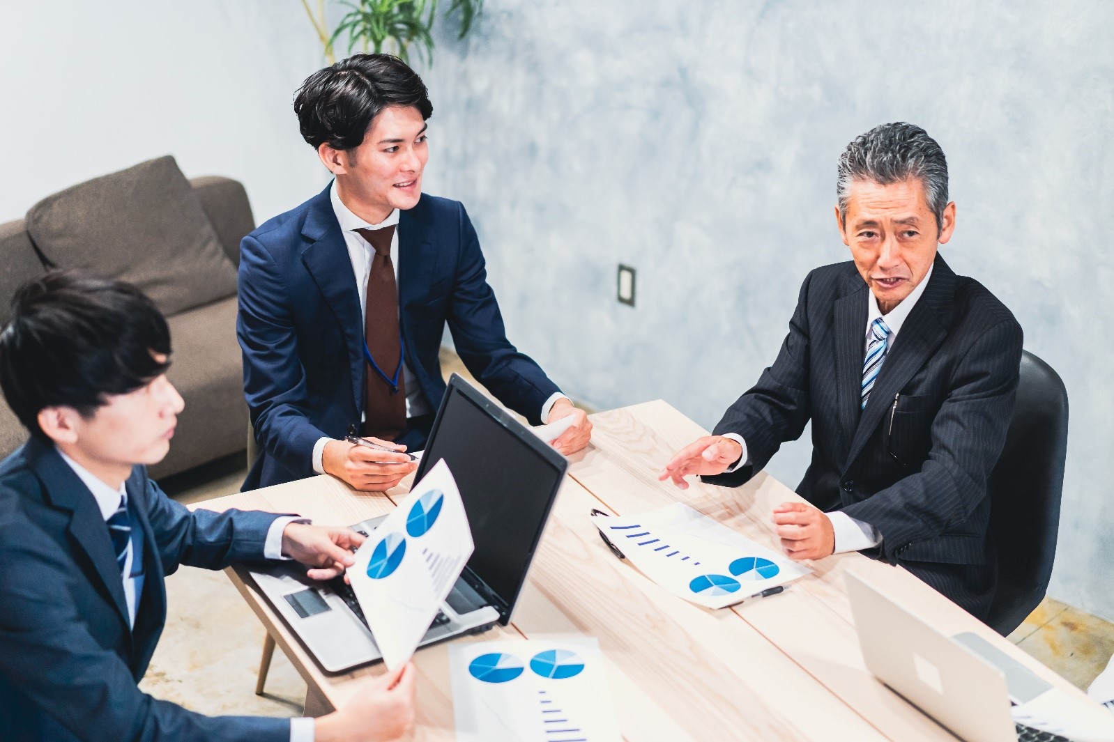 なぜ無料で立替できる？社宅代行の“契約金立替”の仕組みとビジネスモデルを徹底